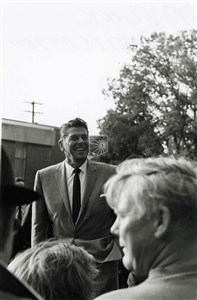 Image description is not available for 1967.066